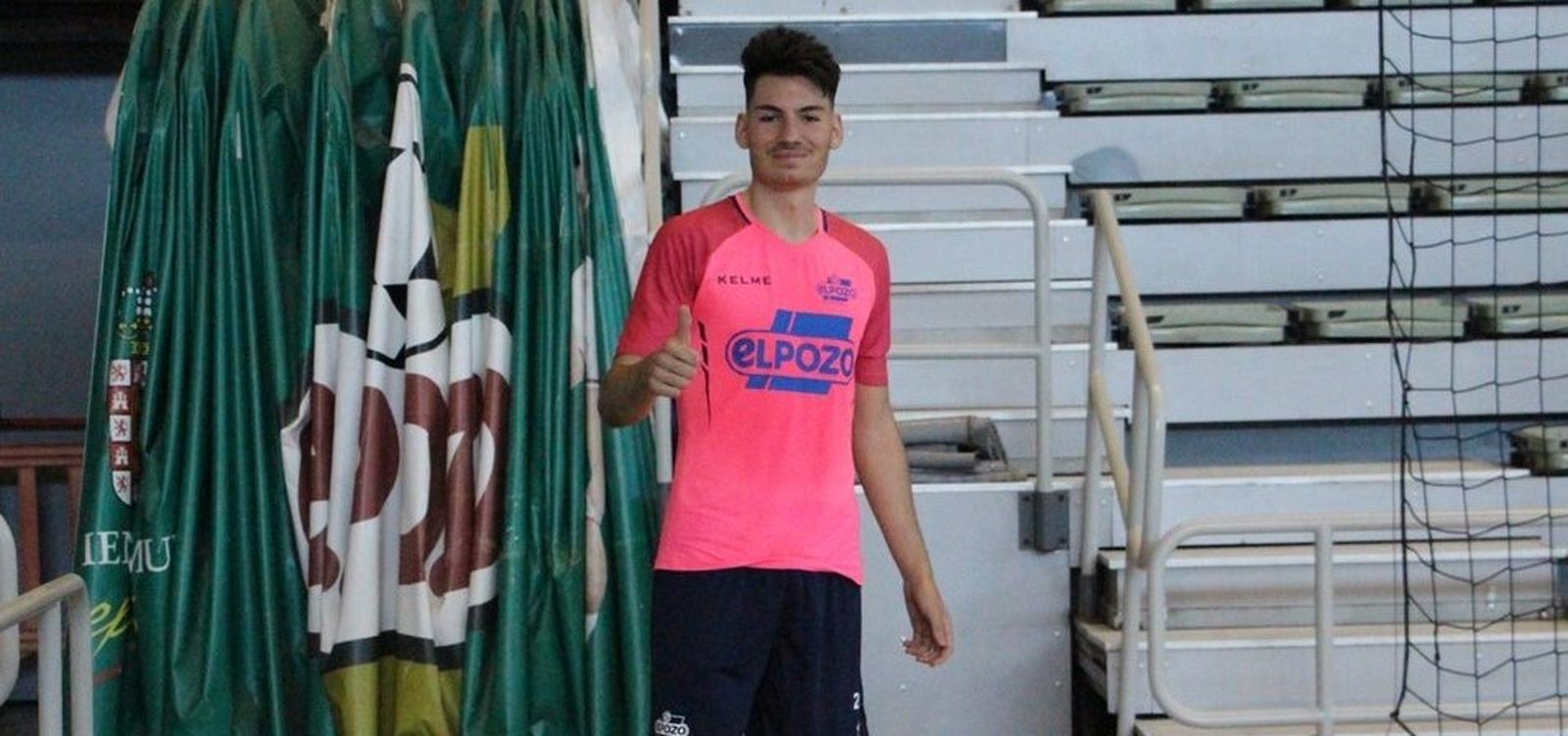 Ricardo Mayor, en un entrenamiento con ElPozo Murcia.