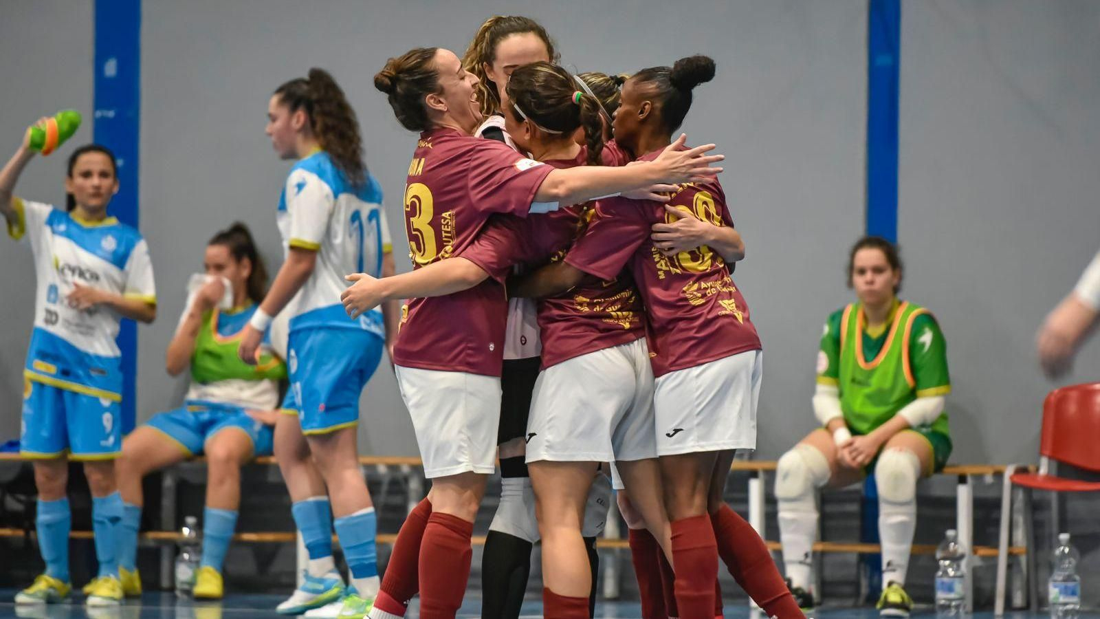 Las jugadoras del Guadalcacín FSF celebran uno de sus goles.