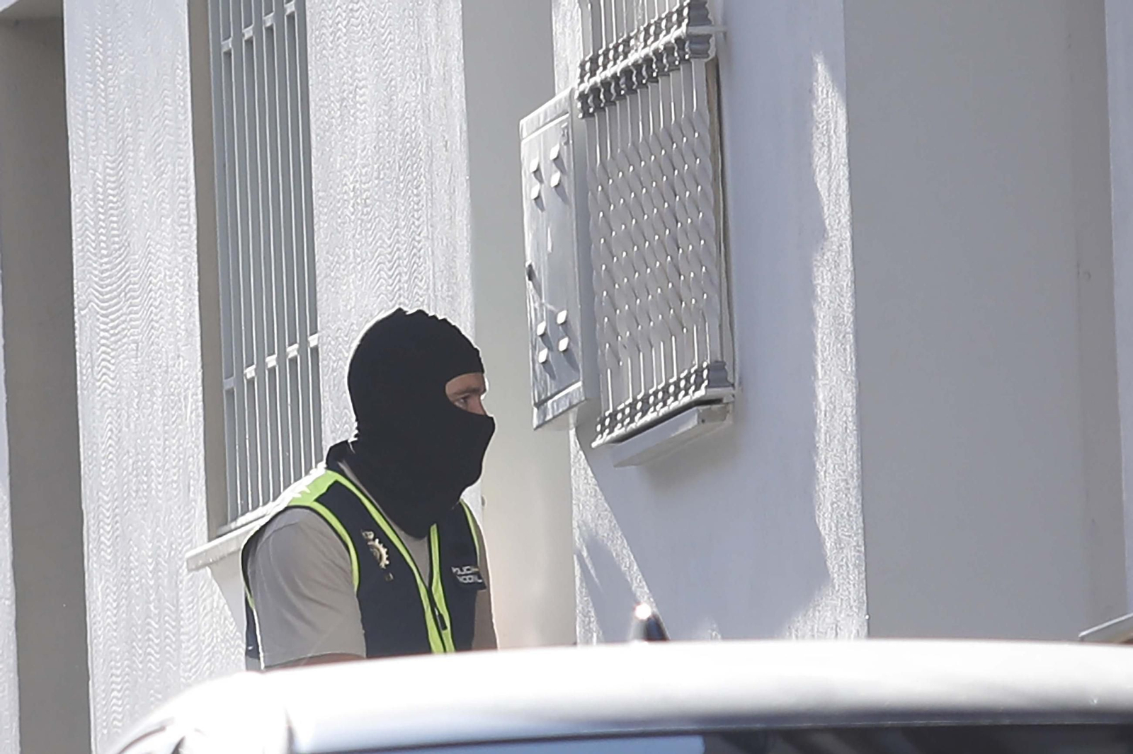 Fotos del operativo contra el tráfico de drogas en la barriada de La Bajadill, en Algeciras