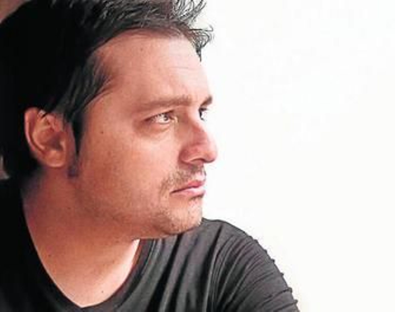 Miguel A. Zapata (Granada, 1974), forjado en la escritura de cuentos y microrrelatos, presenta su primera novela. Miguel A. Zapata (Granada, 1974), forjado en la escritura de cuentos y microrrelatos, presenta su primera novela.