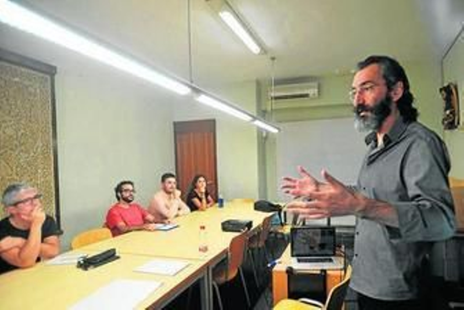 Raúl Fernández Calleja, en su taller.