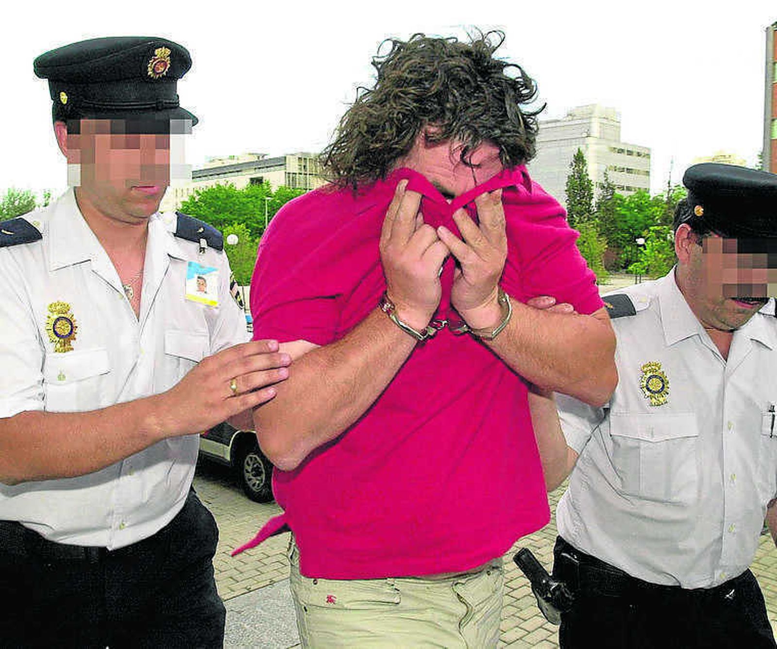 Miñanco, conducido por policías.