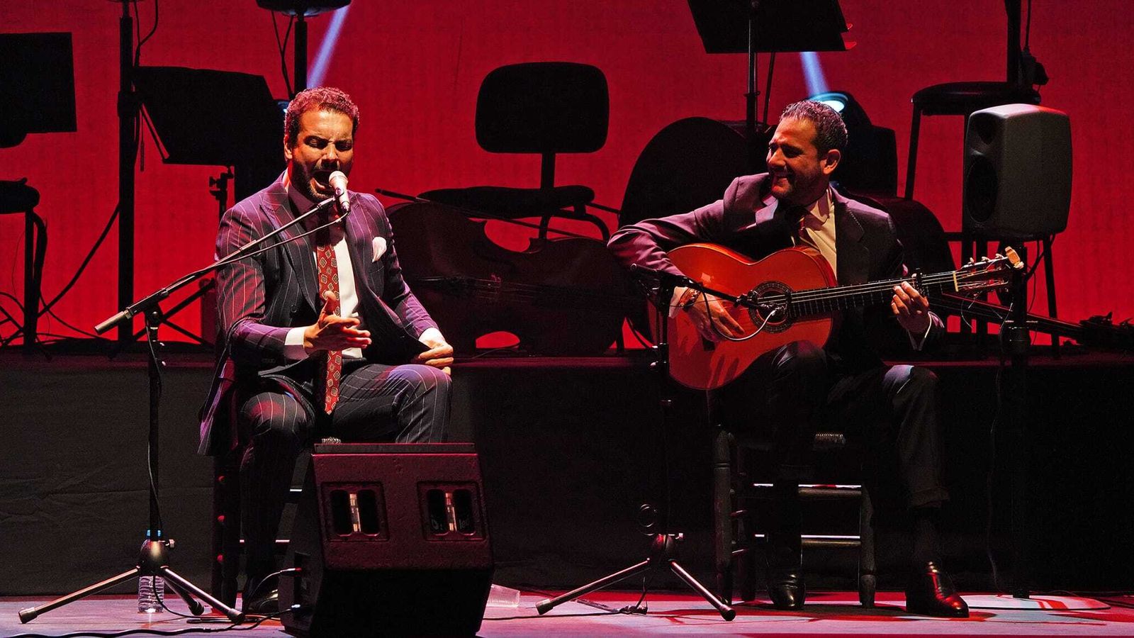 Jesús Méndez junto a Diego del Morao en uno de los compases del concierto.