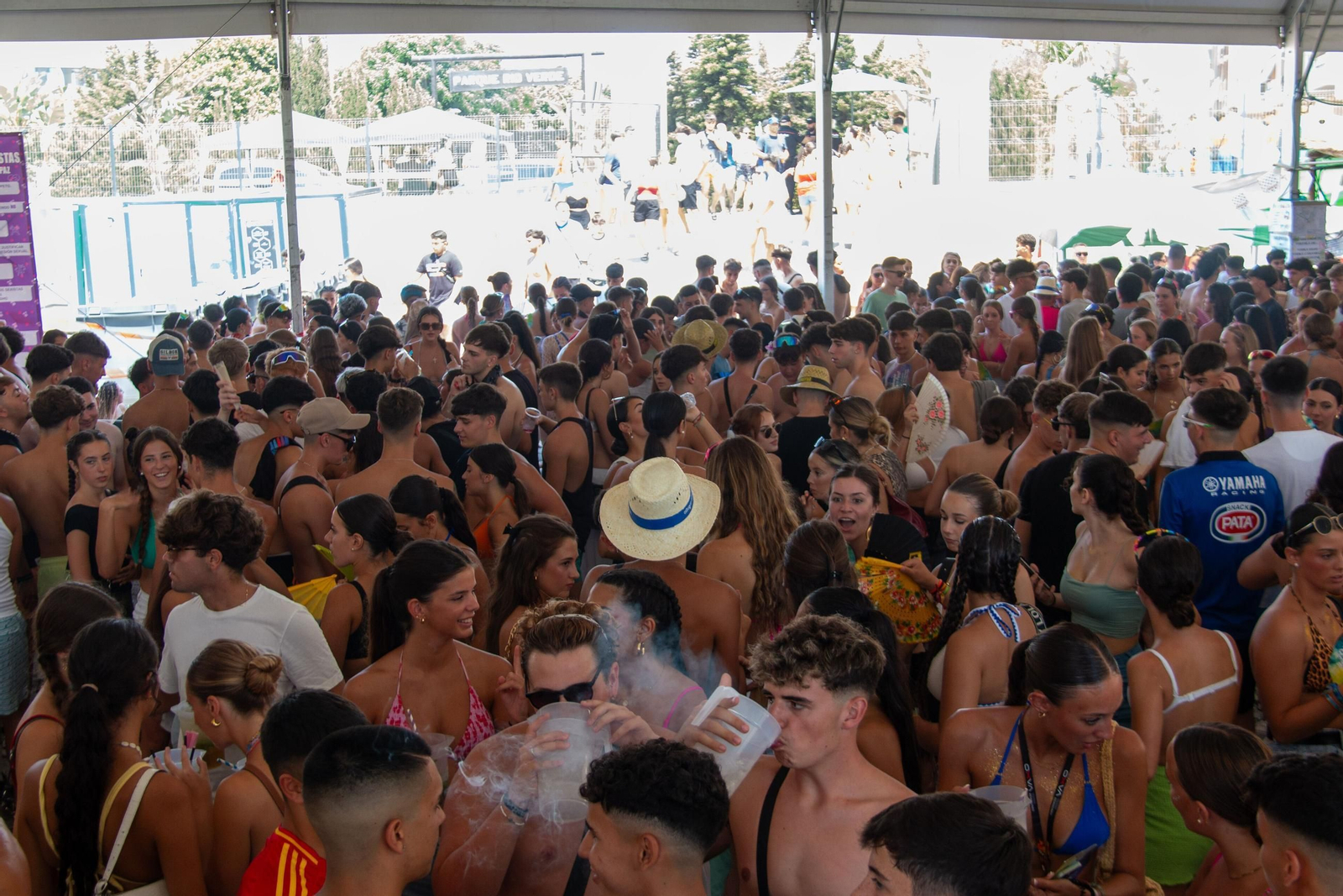 Así se han inaugurado las celebraciones más esperadas del verano en la Costa Tropical de Granada: las mejores fotos