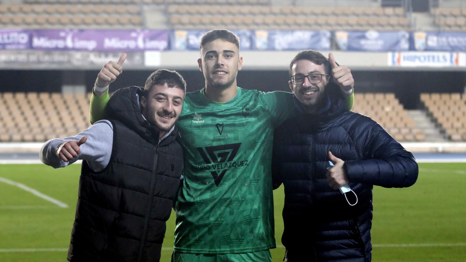 Hermosín, en Chapín en el partido del Antoniano contra el Xerez CD.