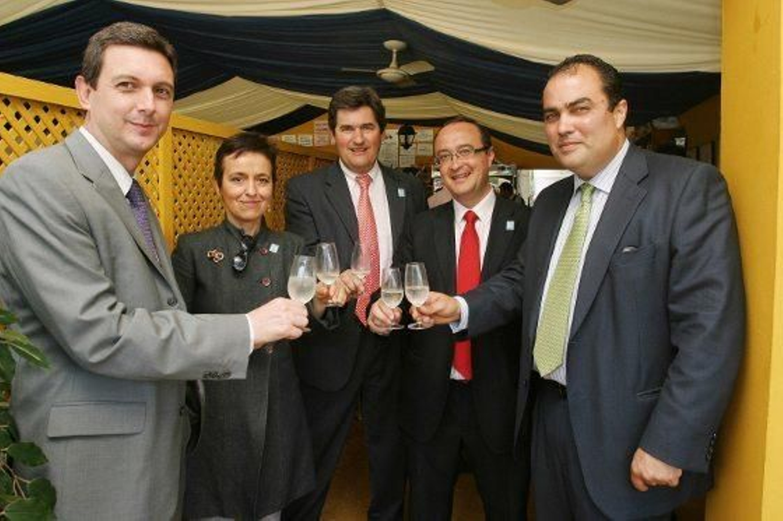 Miguel Berraquero, Mercedes del Palacio, subsecretaria del Ministerio de Cultura; Francisco Benavent, delegado de Juventud, Juan Pedro Crisol, delegado de Urbanismo;y David Fernández.  Foto: Vanesa Lobo