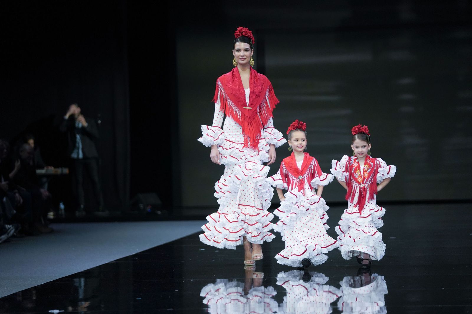 El desfile de Diseño Hermanas Serrano en SIMOF 2026, todas las fotos