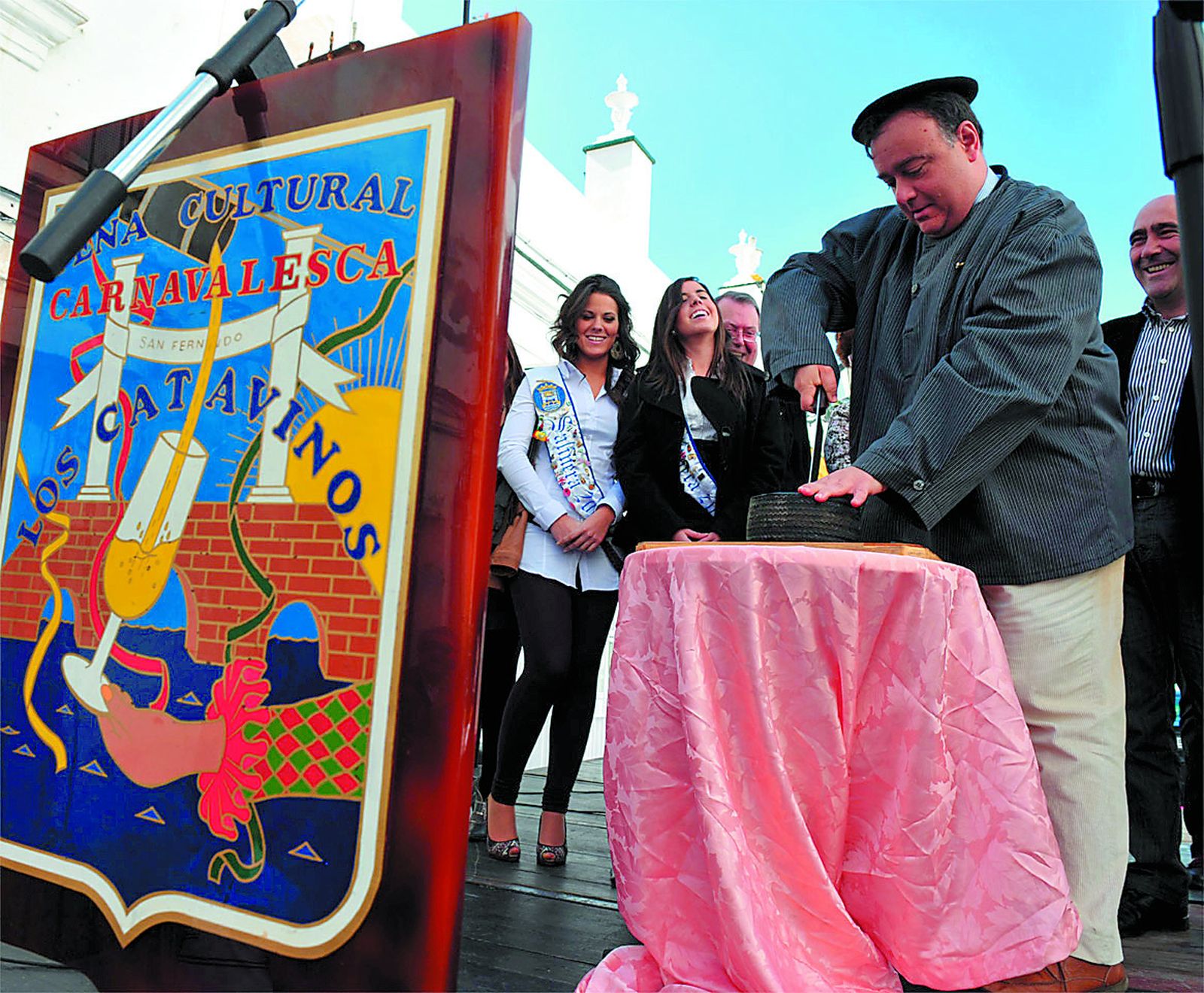 Jesús Perulero, entonces concejal de Fiestas, Quesero Mayor del Carnaval de 2009