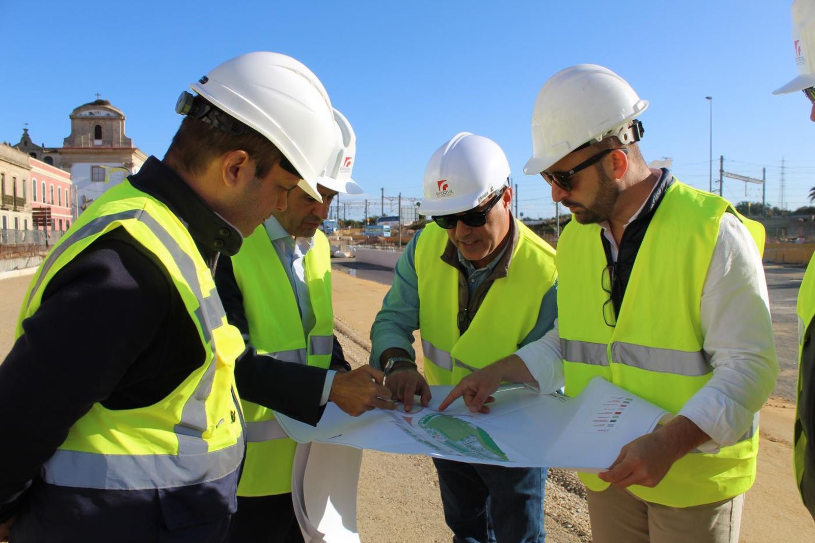 Beardo, visitando las obras del parking de Pozos Dulces.