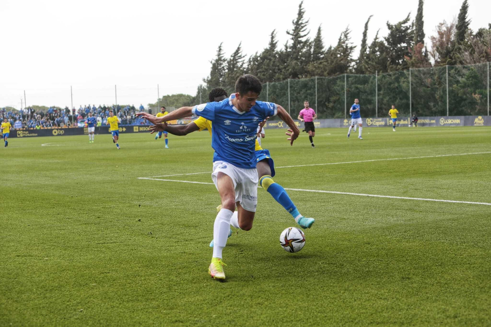 Tensión en el derbi entre Cádiz B y Xerez DFC