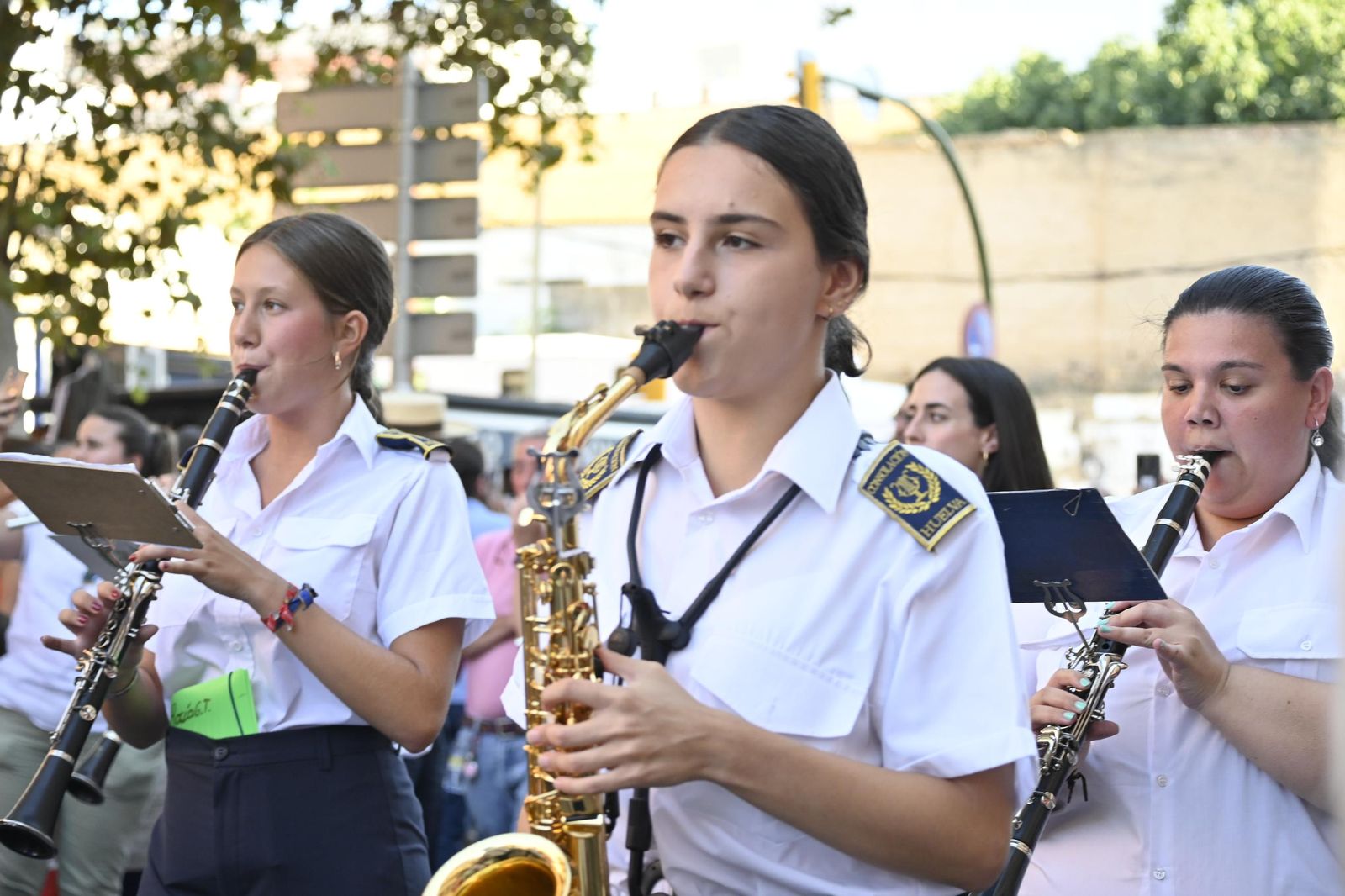 Imágenes de ambiente en el cuarto día de toros en Huelva