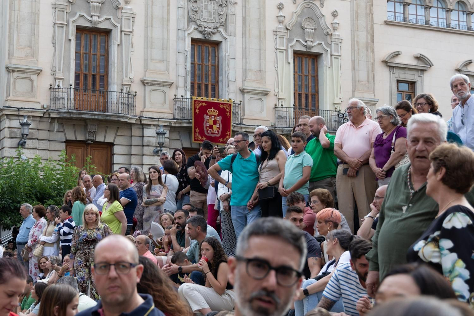 Así ha procesionado la Virgen de la Capilla por Jaén en su día grande.