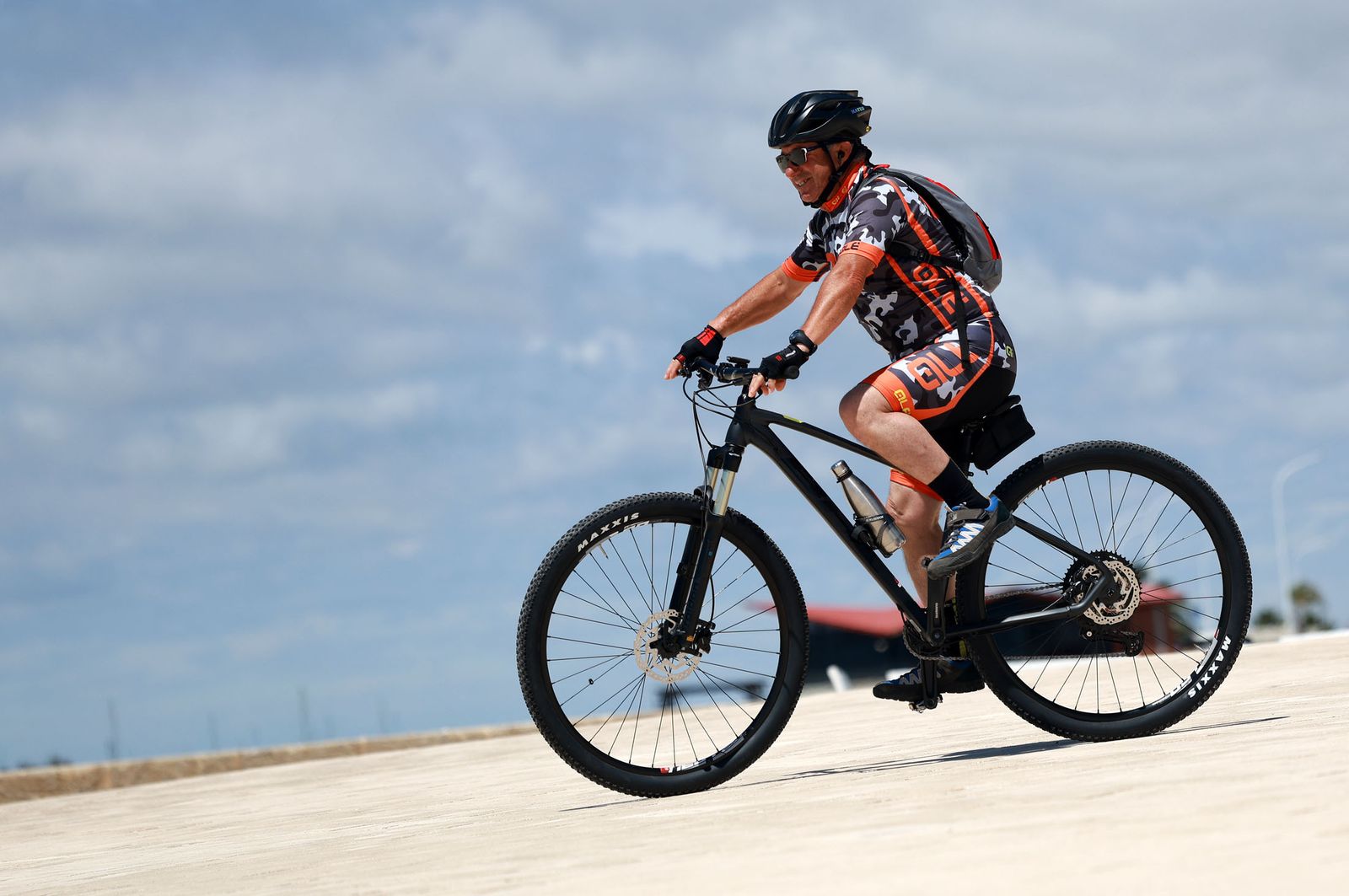 Imágenes del domingo 5 de mayo en Huelva