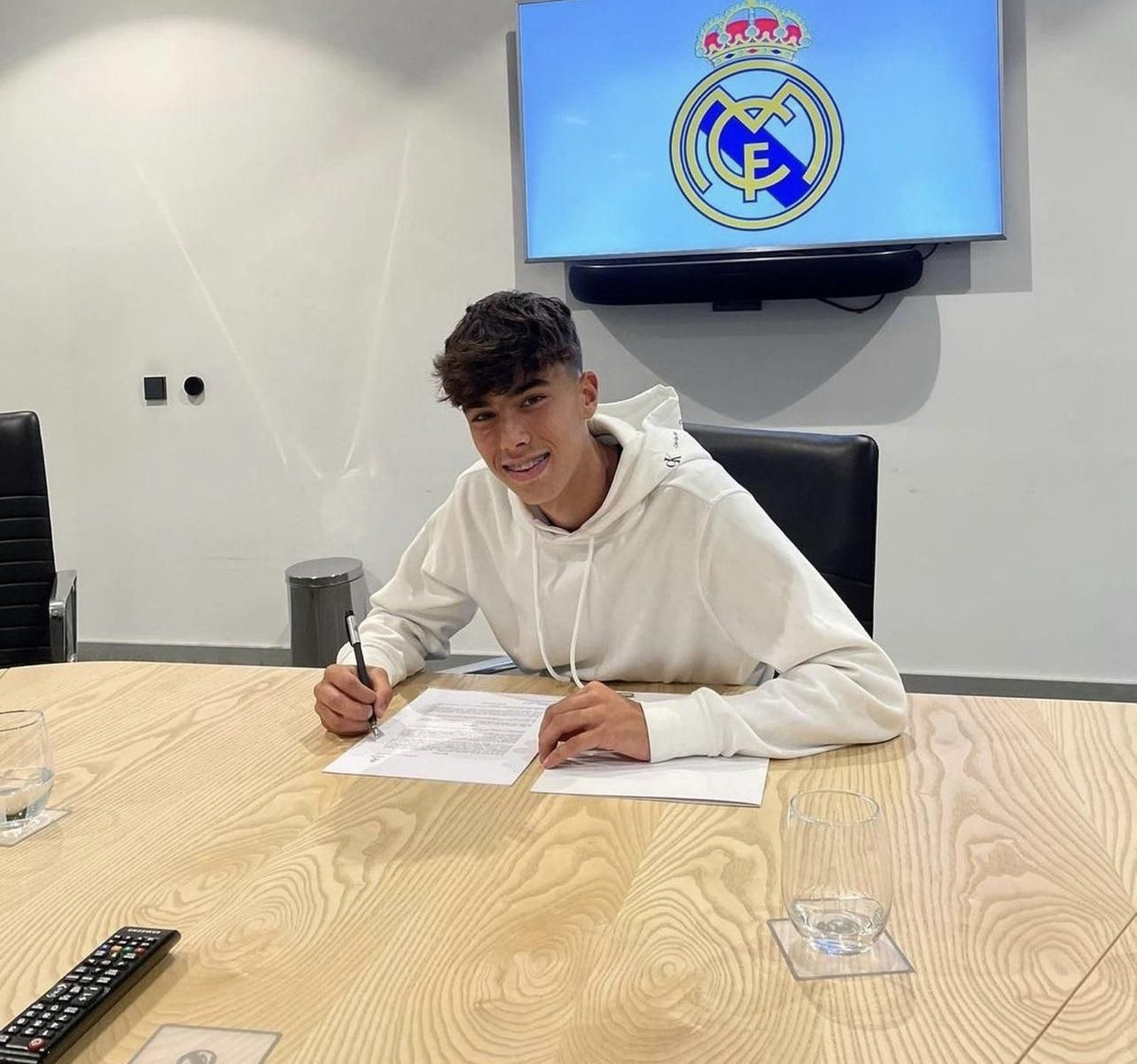 El Real Madrid se lleva al cadete Hugo Arrebola del Málaga CF.