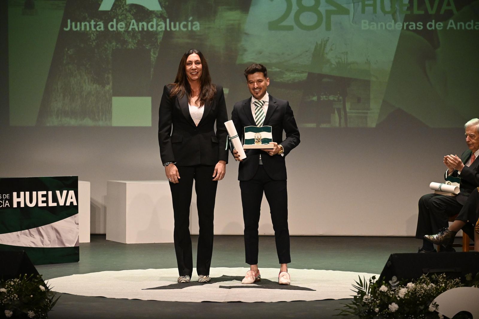 Premios de las Banderas de Andalucía en Huelva, en imágenes
