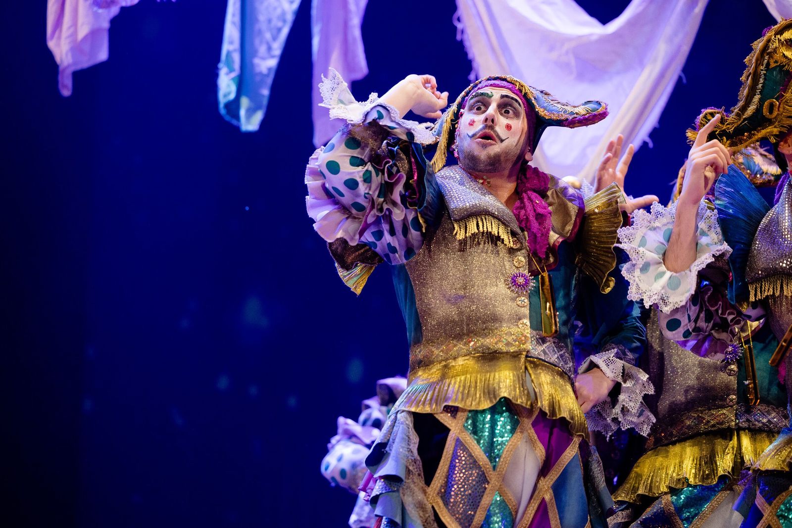 Un componente de la comparsa 'Los locos'.