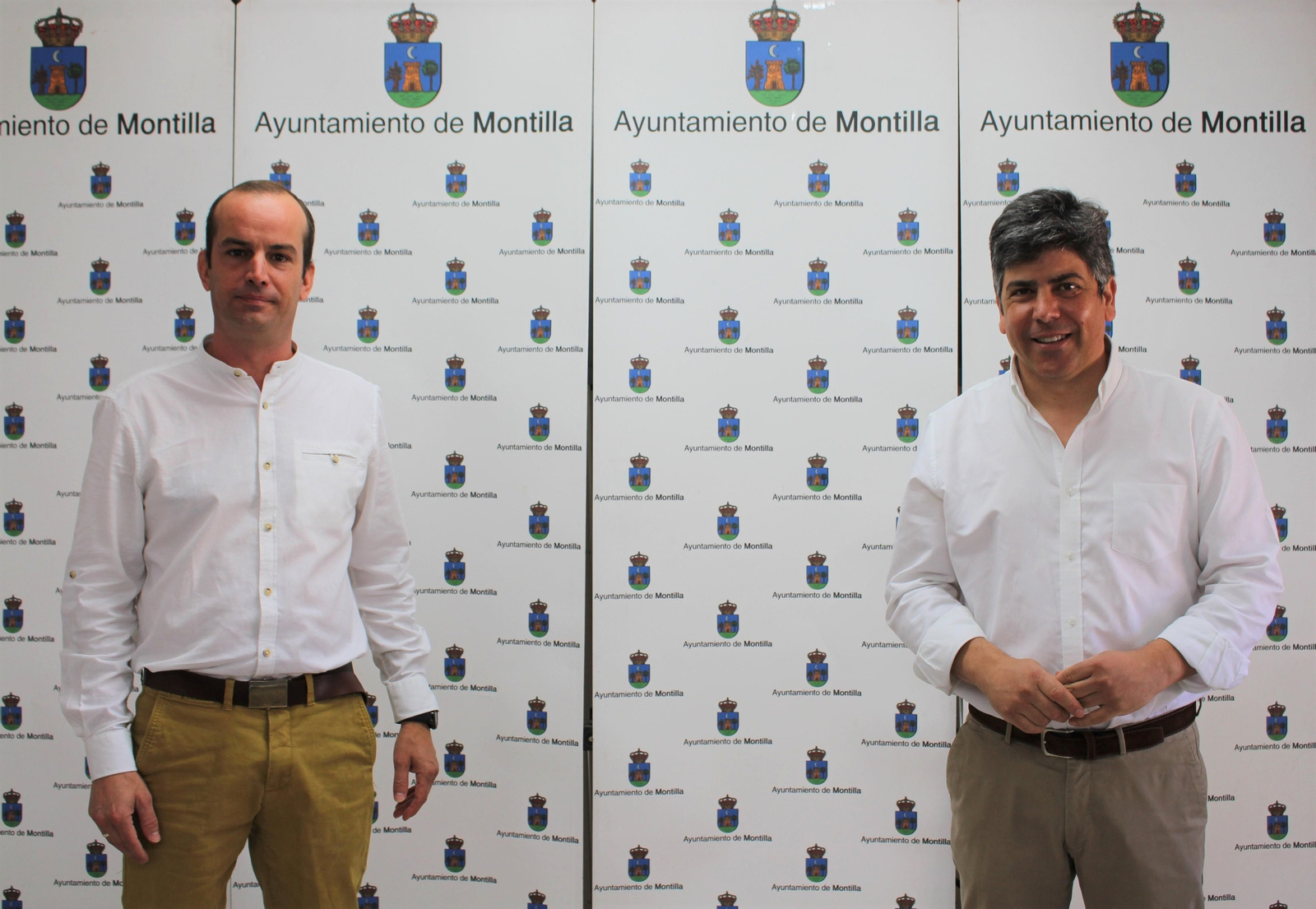 Valeriano Rosales y Rafael Llamas, en el Ayuntamiento de Montilla.