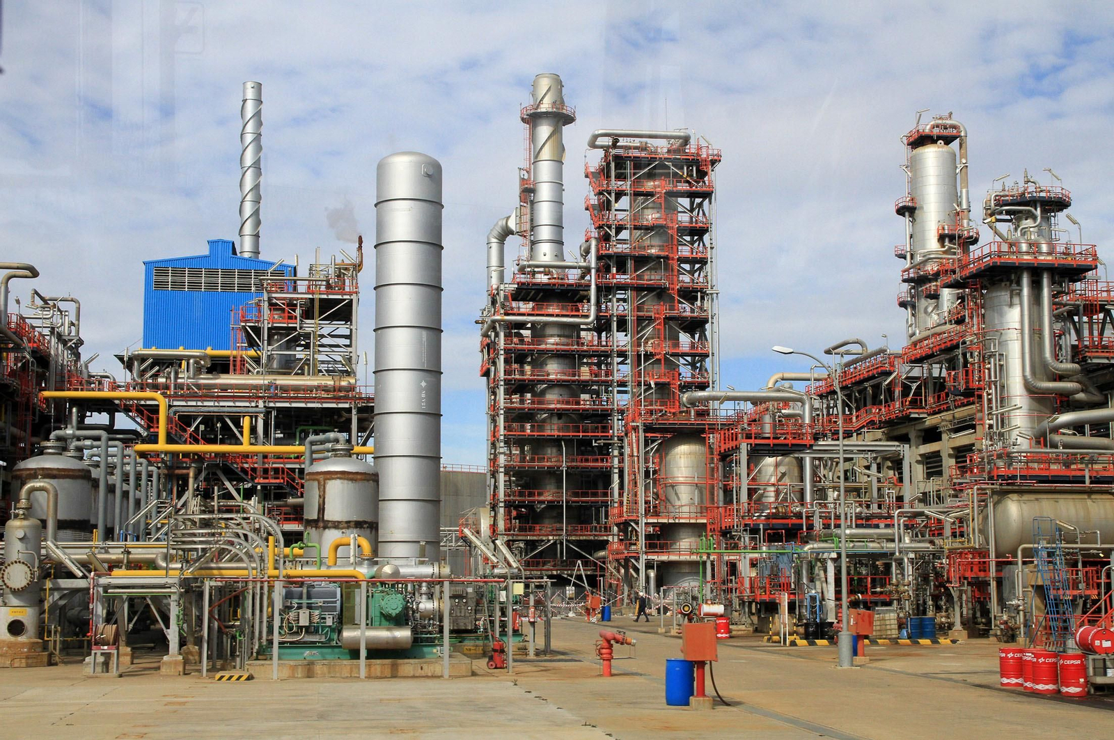 Refinería de Cepsa en La Rábida. Refinería de Cepsa en La Rábida.
