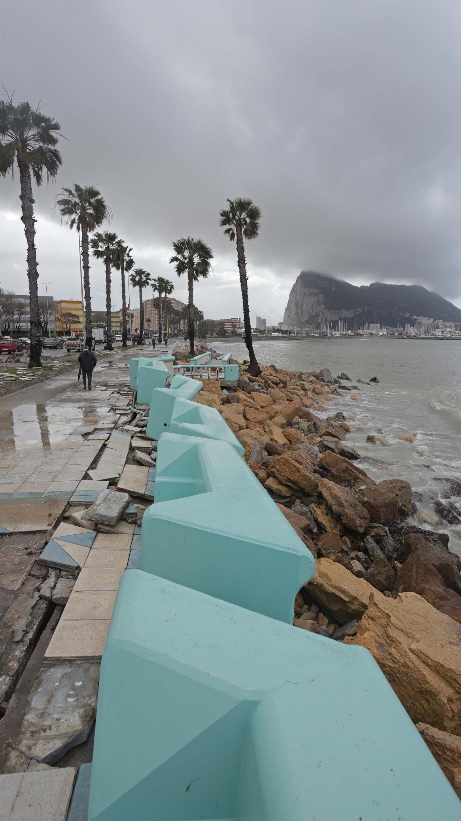 Fotos del paseo de Poniente tras el temporal