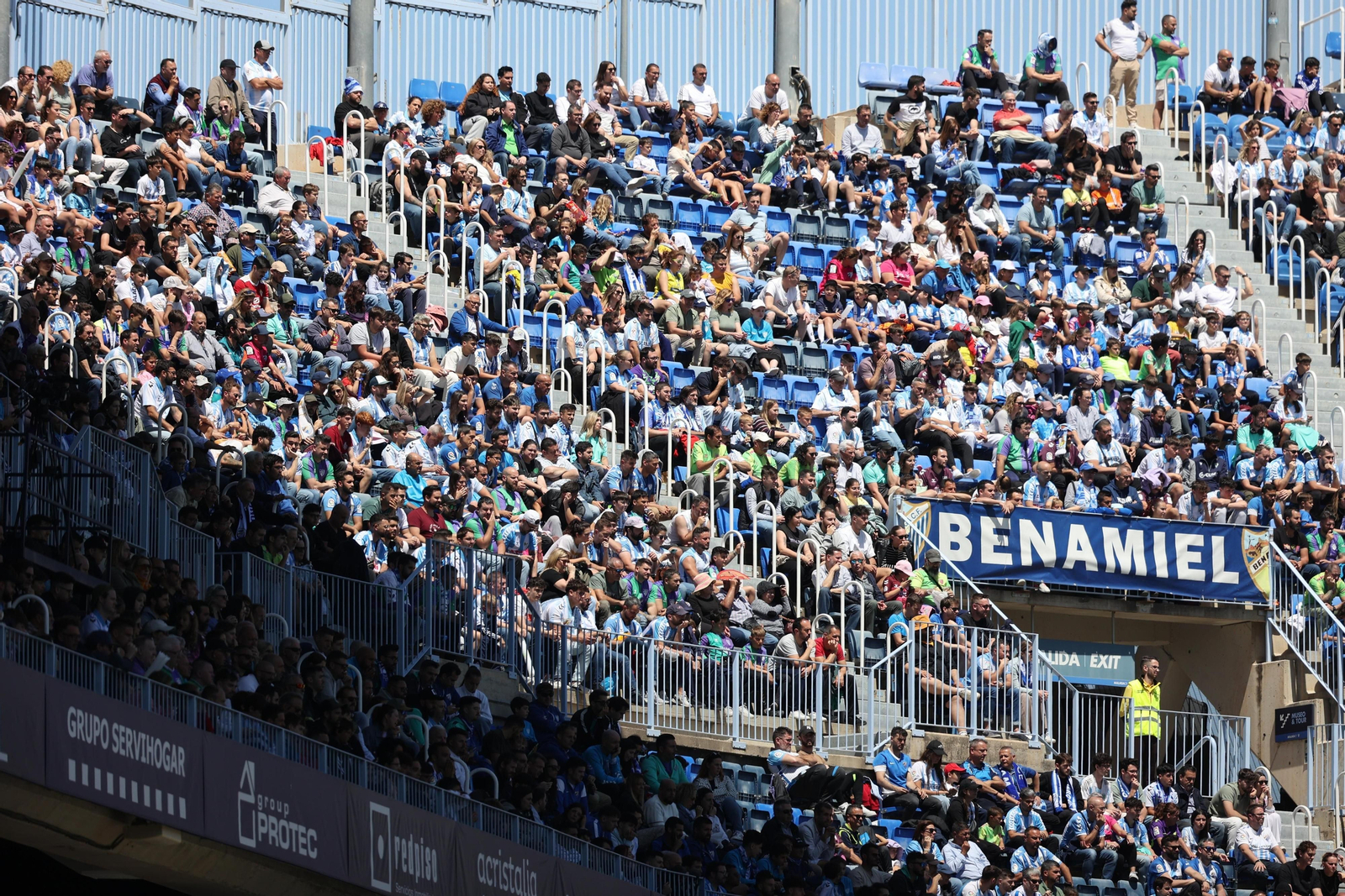 Búscate en las gradas de La Rosaleda durante el Málaga CF - Real Murcia