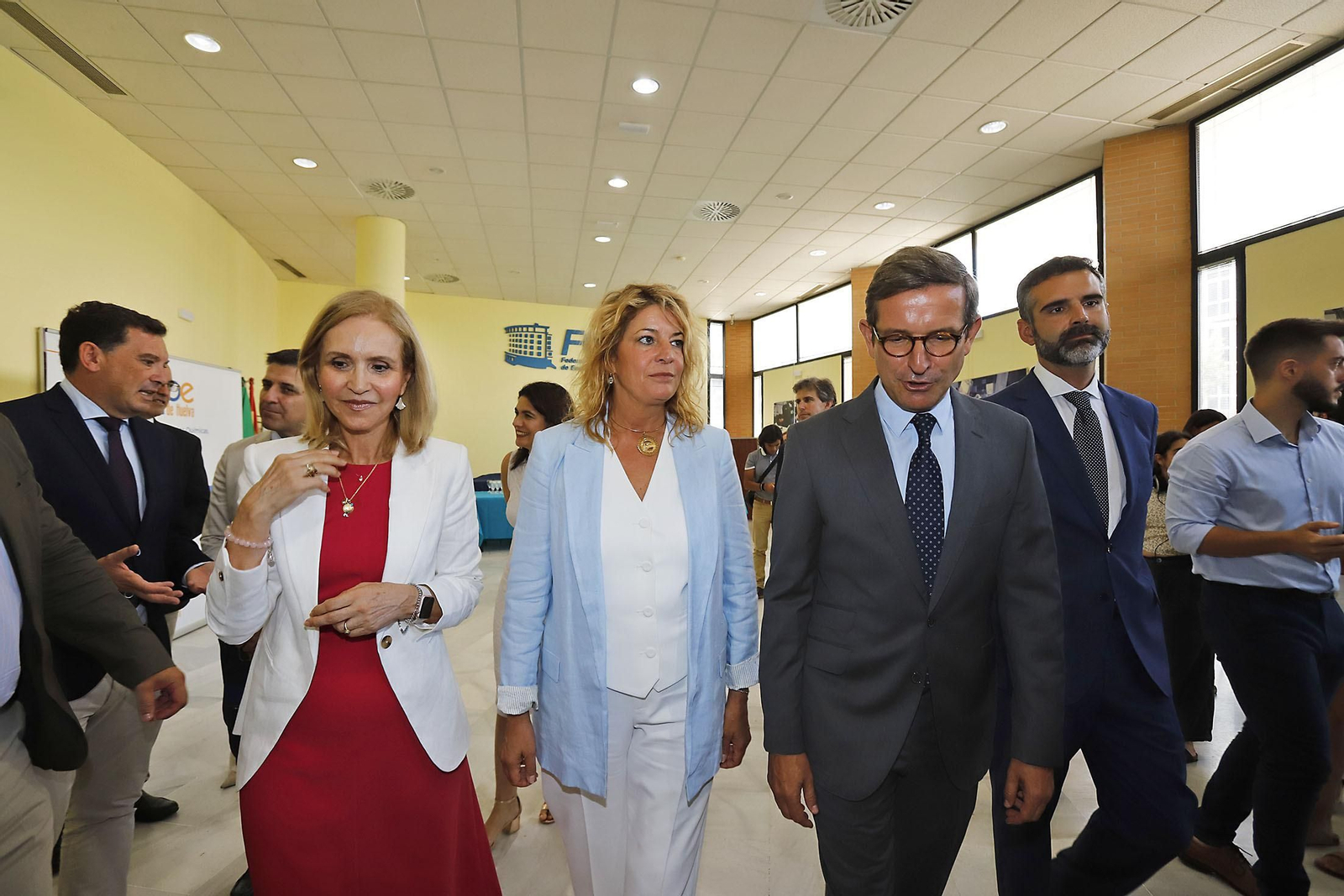 Imágenes de la Presentación de la memoria anual de la Asociación de Industrias Químicas, Básicas y Energéticas de Huelva (Aiqbe)