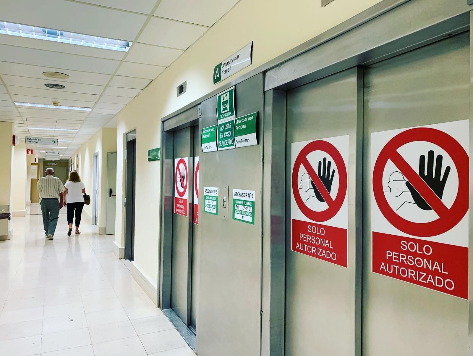 Un pasillo del Hospital Clínico.