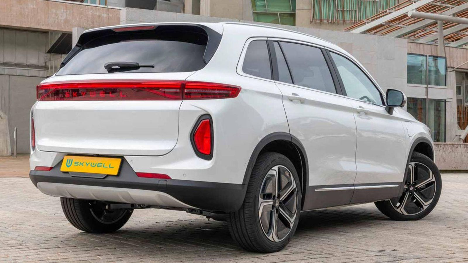 El BE11 basa su atractivo en una relación entre precio y equipamiento muy ventajosa, fundamentalmente. Su autonomía con una carga alcanza hasta los 477 km.