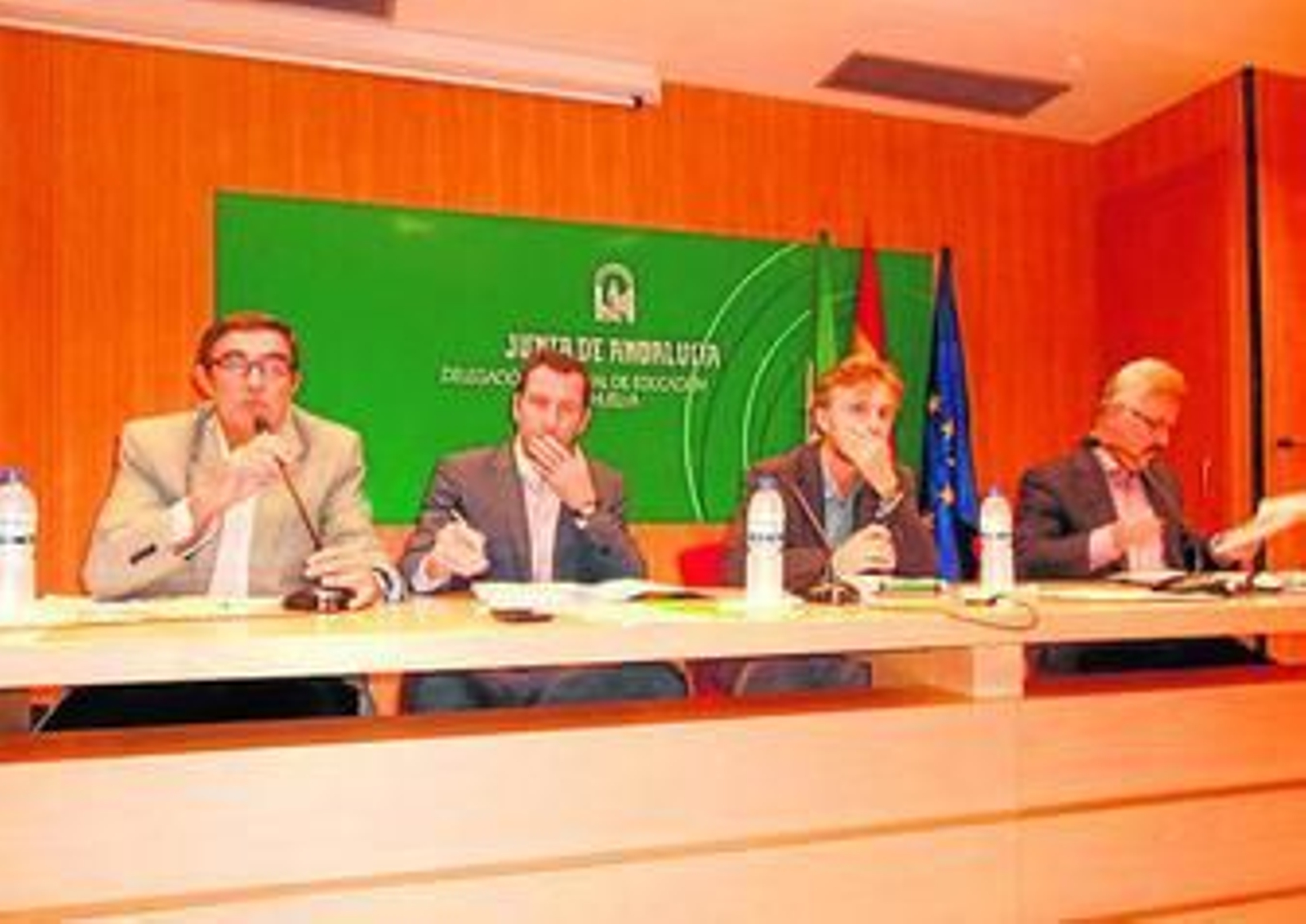 Zarza, Rodríguez, Fiscal y Granado, durante la reunión de ayer.