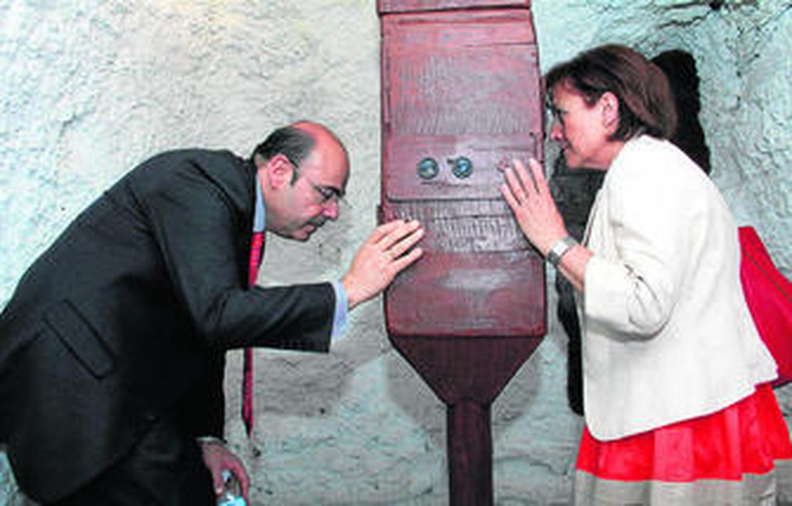 Sebastián Pérez y Josefa Carasa asistieron a la inauguración del centro.