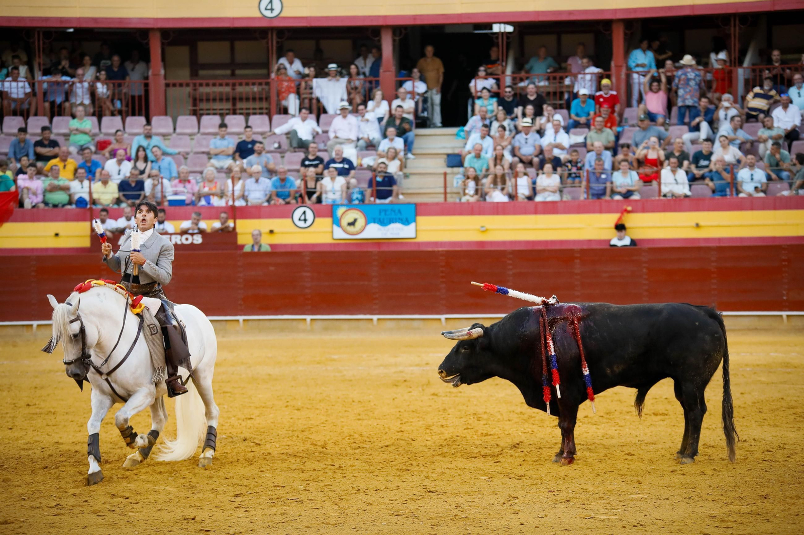 Imágenes de la corrida de toros en Roquetas de Mar
