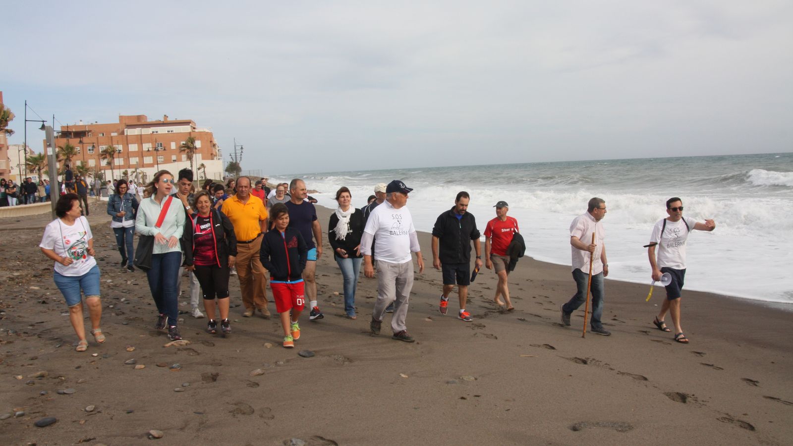 Inicio de la marcha reivindicativa de los vecinos de Balerma.