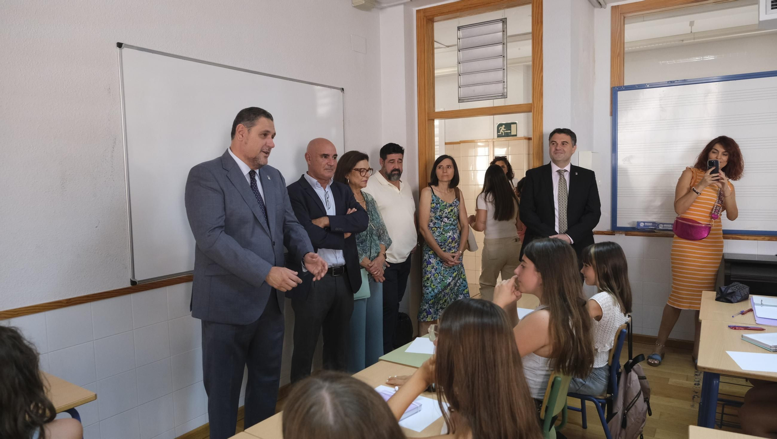 Inicio del curso escolar en el IES Alborán-Manuel Cáliz, en imágenes