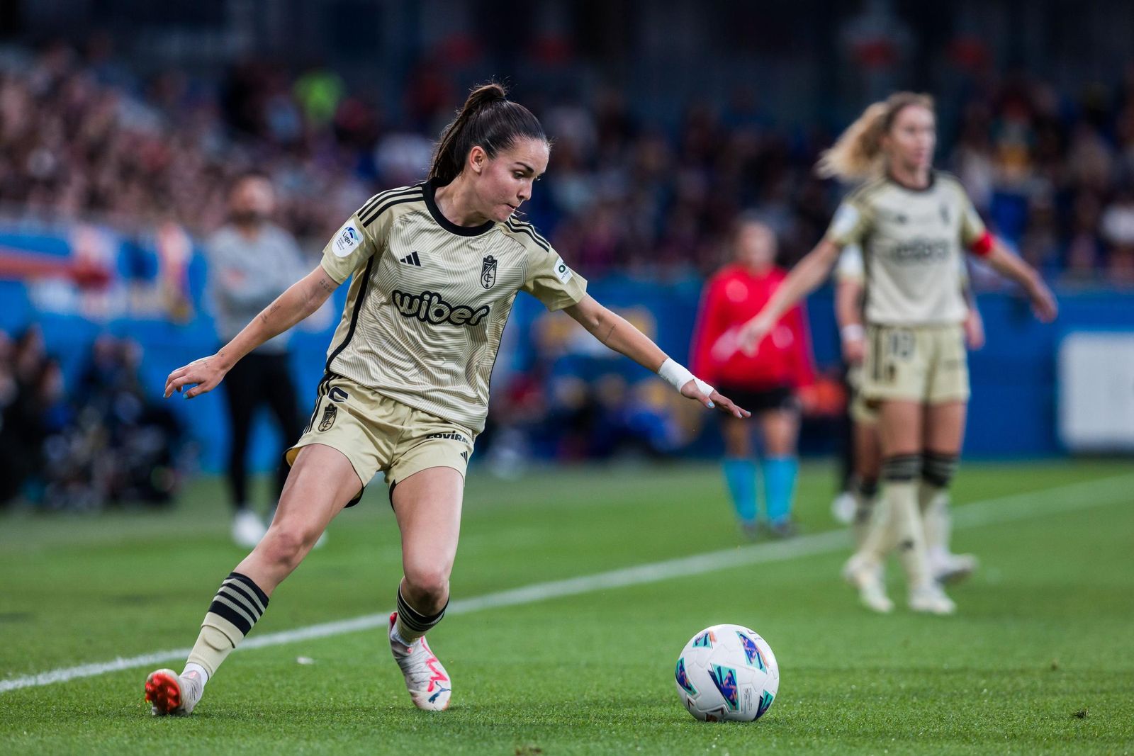 Ari Mingueza, en acción en un partido del Granada