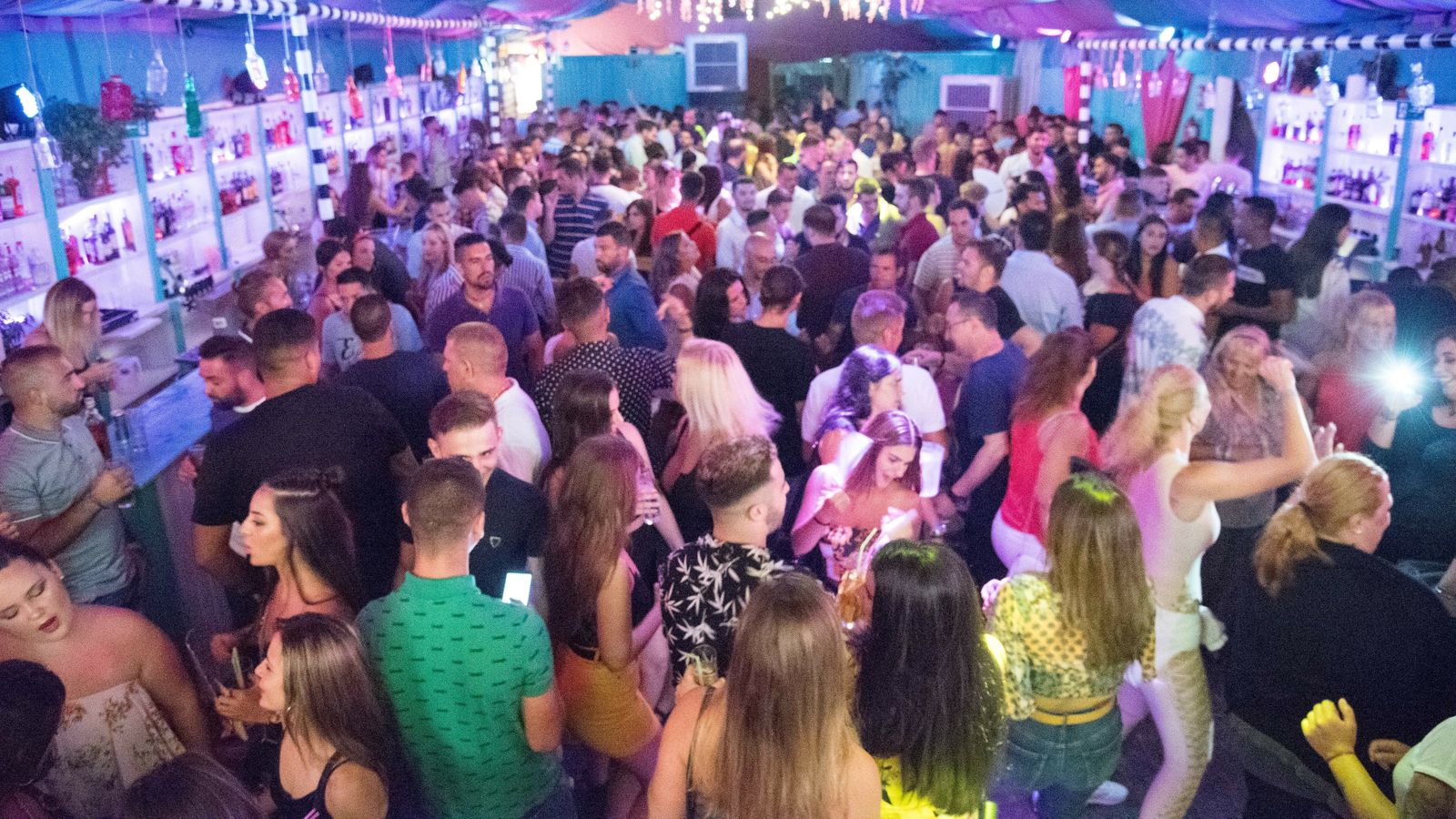 Viernes de Feria de la Línea en imagenes