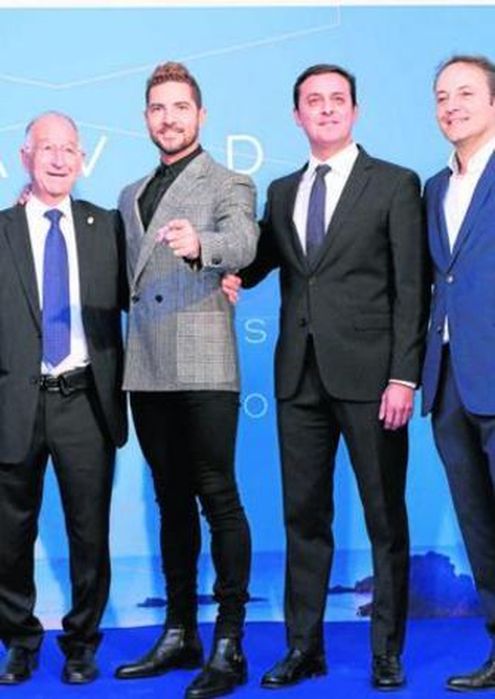 Gabriel Amat, David Bisbal, Javier A. García y Narcís Rebollo, presidente de Universal Music en España.