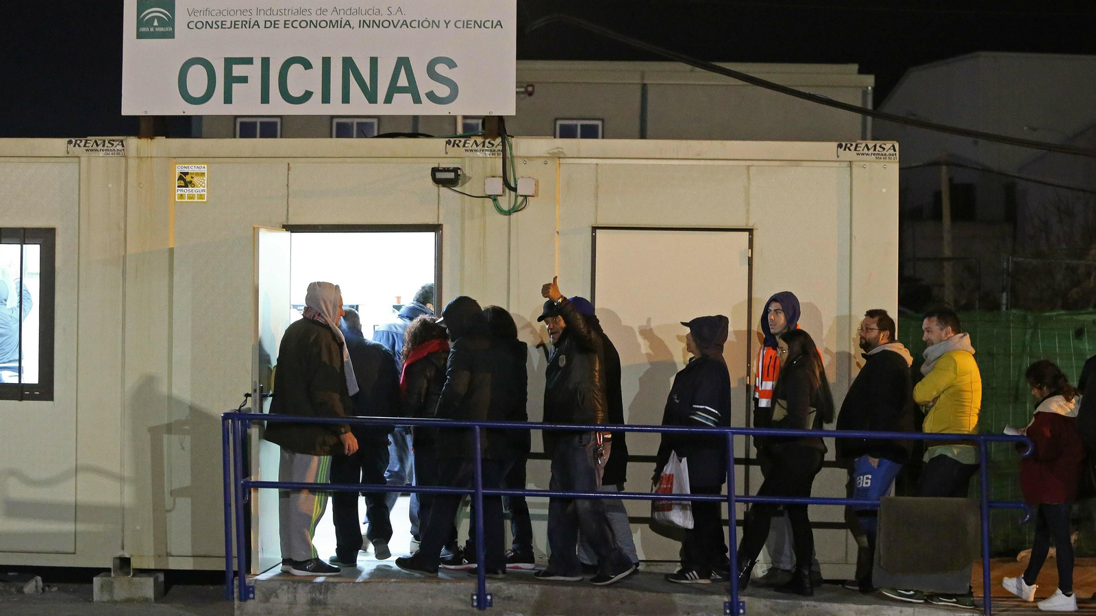 Colas en la ITV de Algeciras