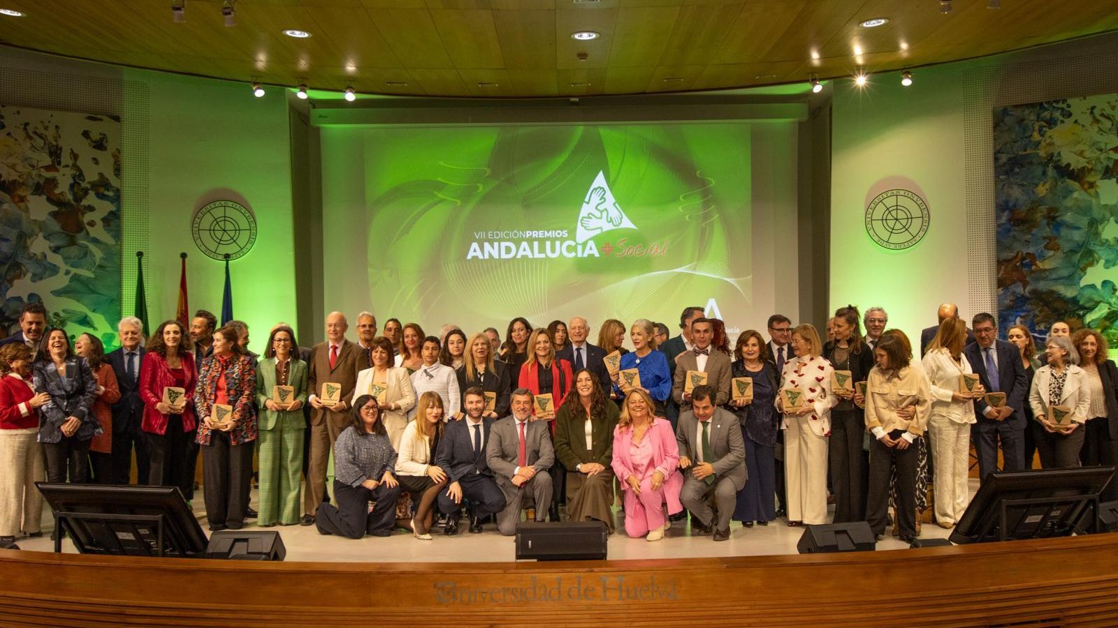 Entidades y personas reconocidas por la Junta de Andalucía en los Premios Andalucía + Social celebrados en Huelva.
