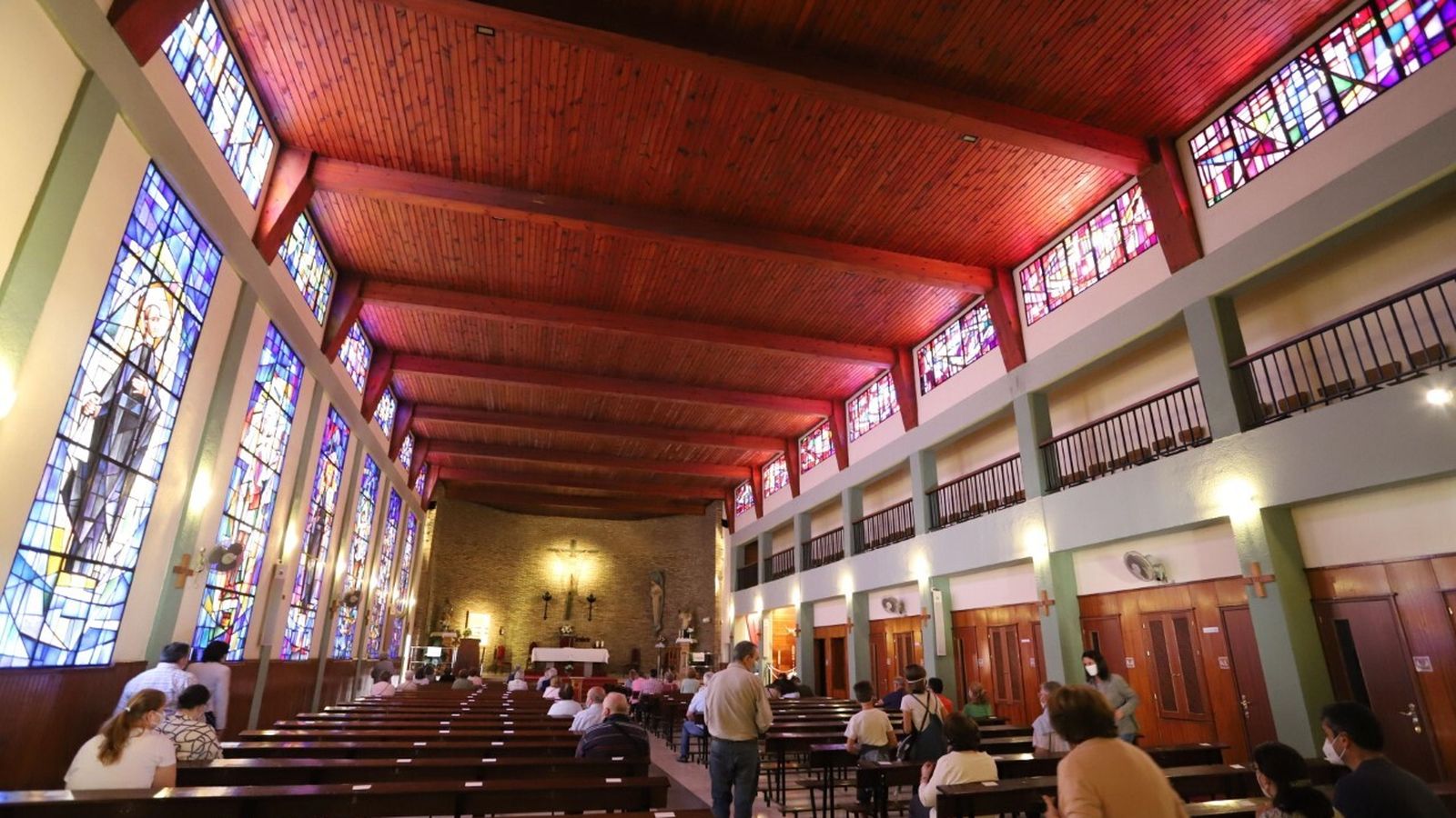 Interior d ela iglesia de los jesuitas en Huelva.