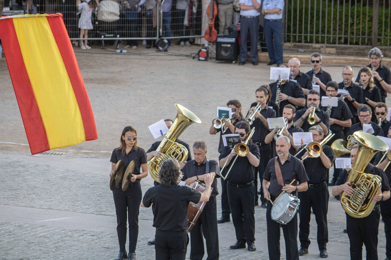 Las bandas de música se lucen antes del Día de las Fuerzas Armadas en Granada