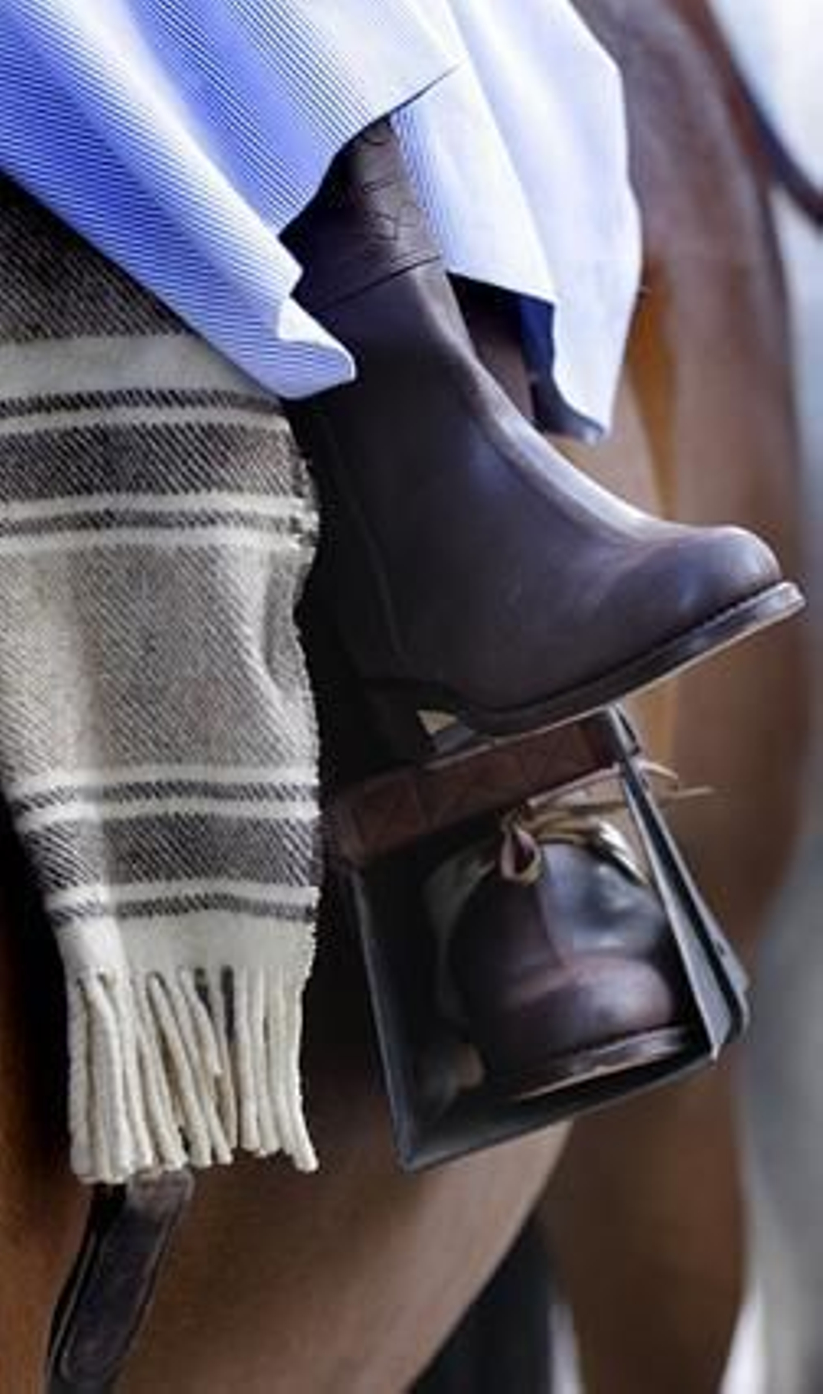 La Hermandad del Cerro del Águila inicia su peregrinación hacia El Rocío.

Foto: BELEN VARGAS