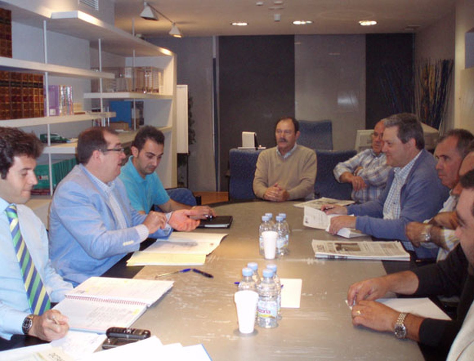 Taxistas trasladan sus preocupaciones al Ayuntamiento