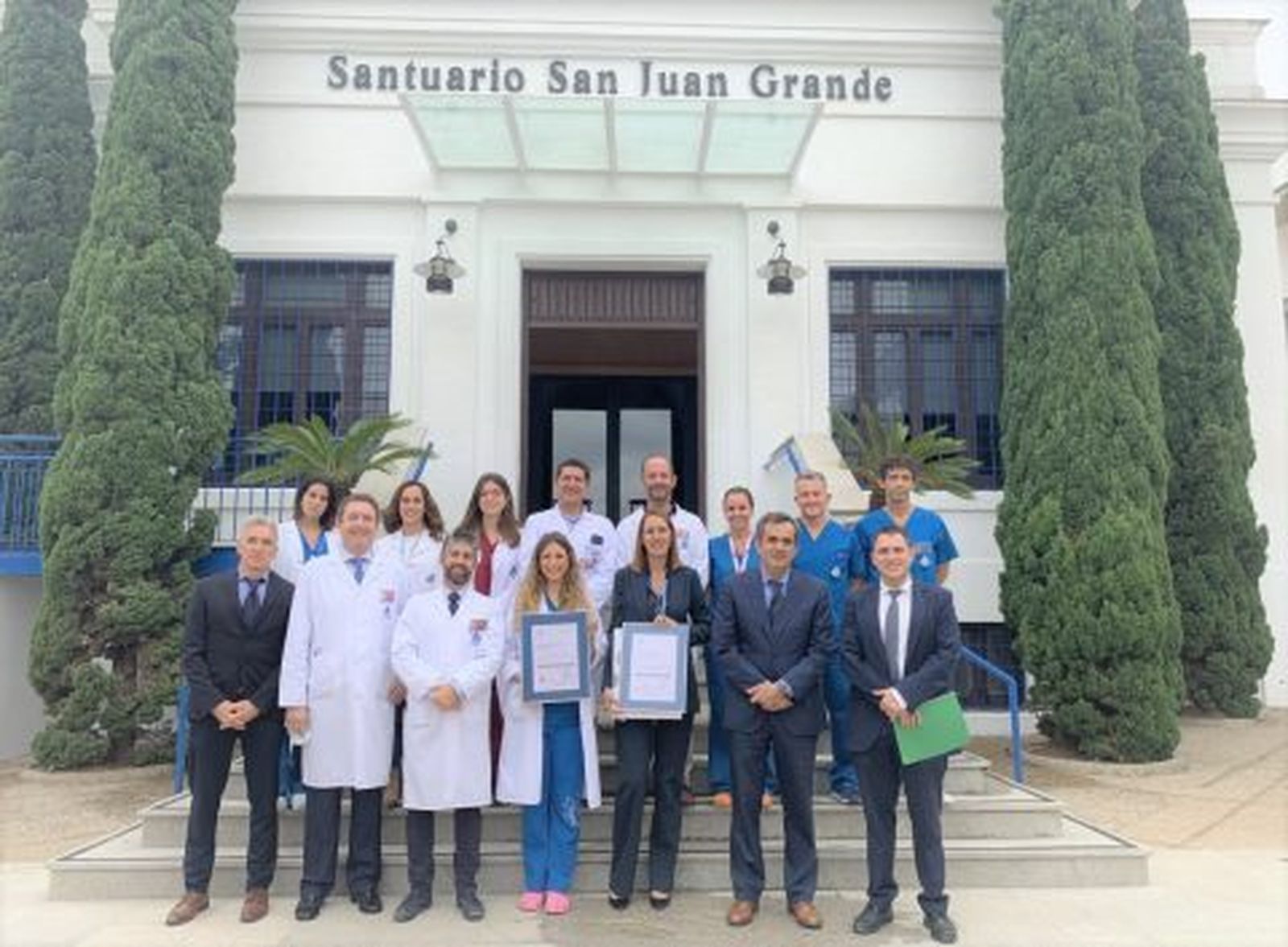 La Orden Hospitalaria San Juan de Dios recibe la certificación de calidad para el Hospital y la Residencia San Juan Grande.