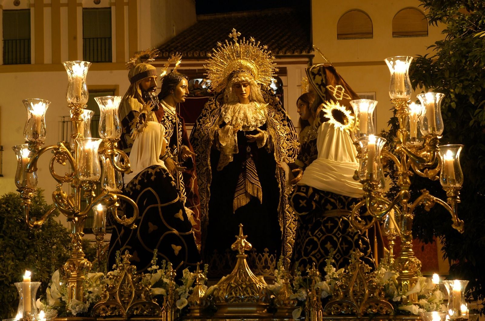 Las mejores imágenes del Santo Entierro Grande de 2004