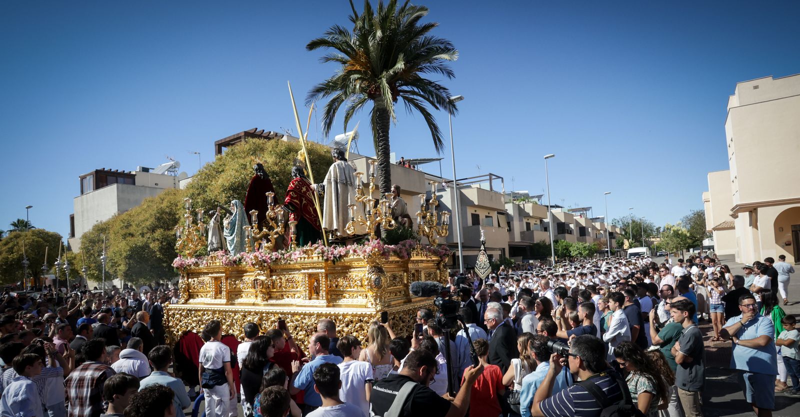 Imágenes de la procesión de Cristo Rey a su vuelta a la Escuela San José