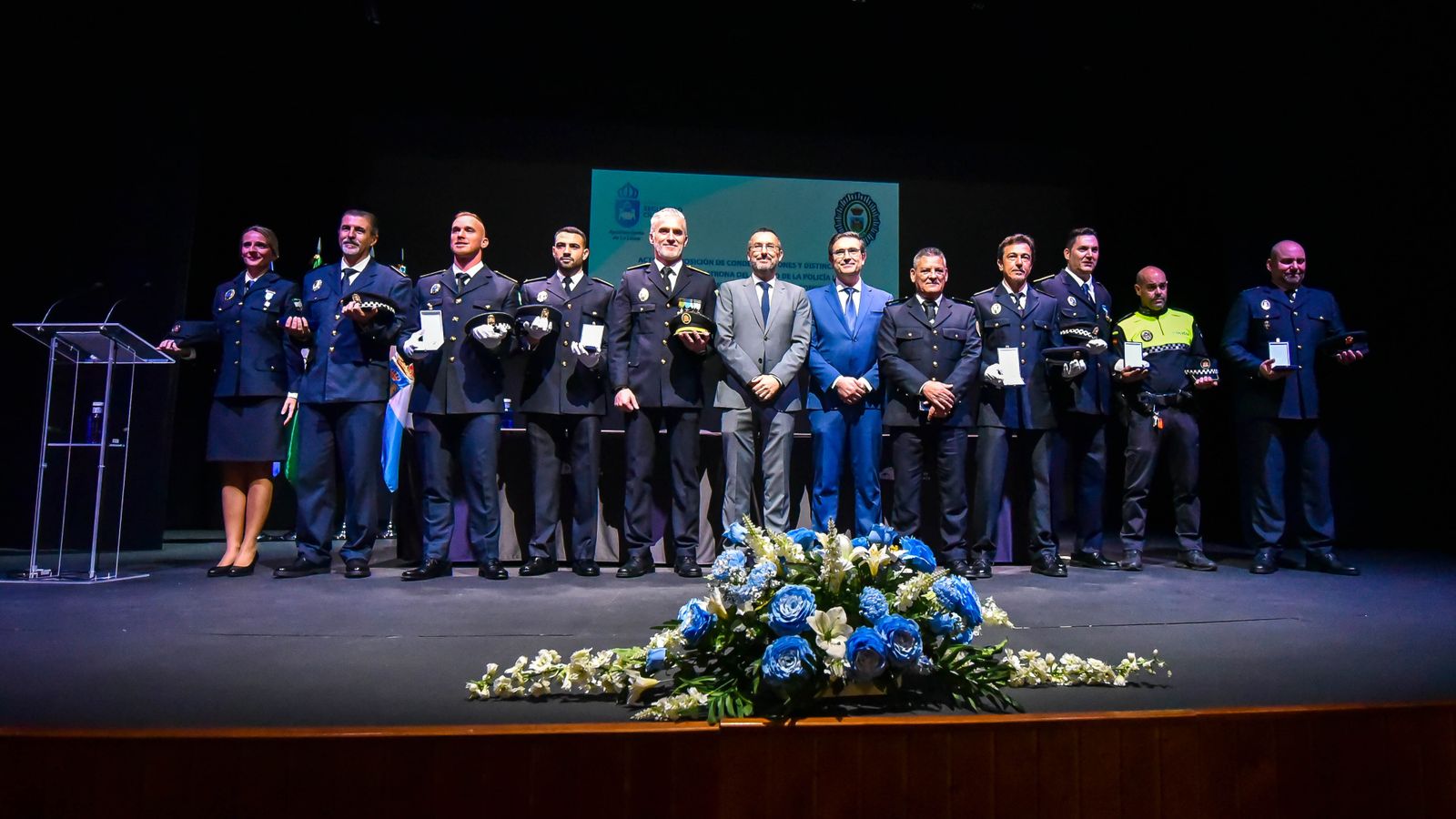 El acto de entrega de distinciones por la festividad del Cuerpo de la Policía Local de La Línea, en imágenes