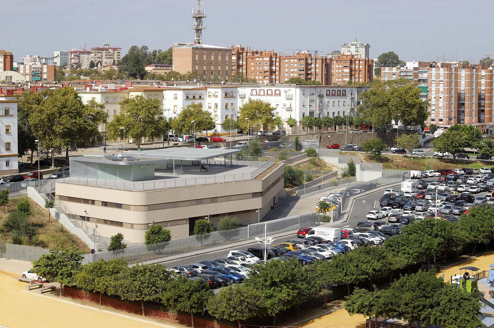 Un paseo en imágenes por la Plaza del Antiguo Estadio y sus alrededores