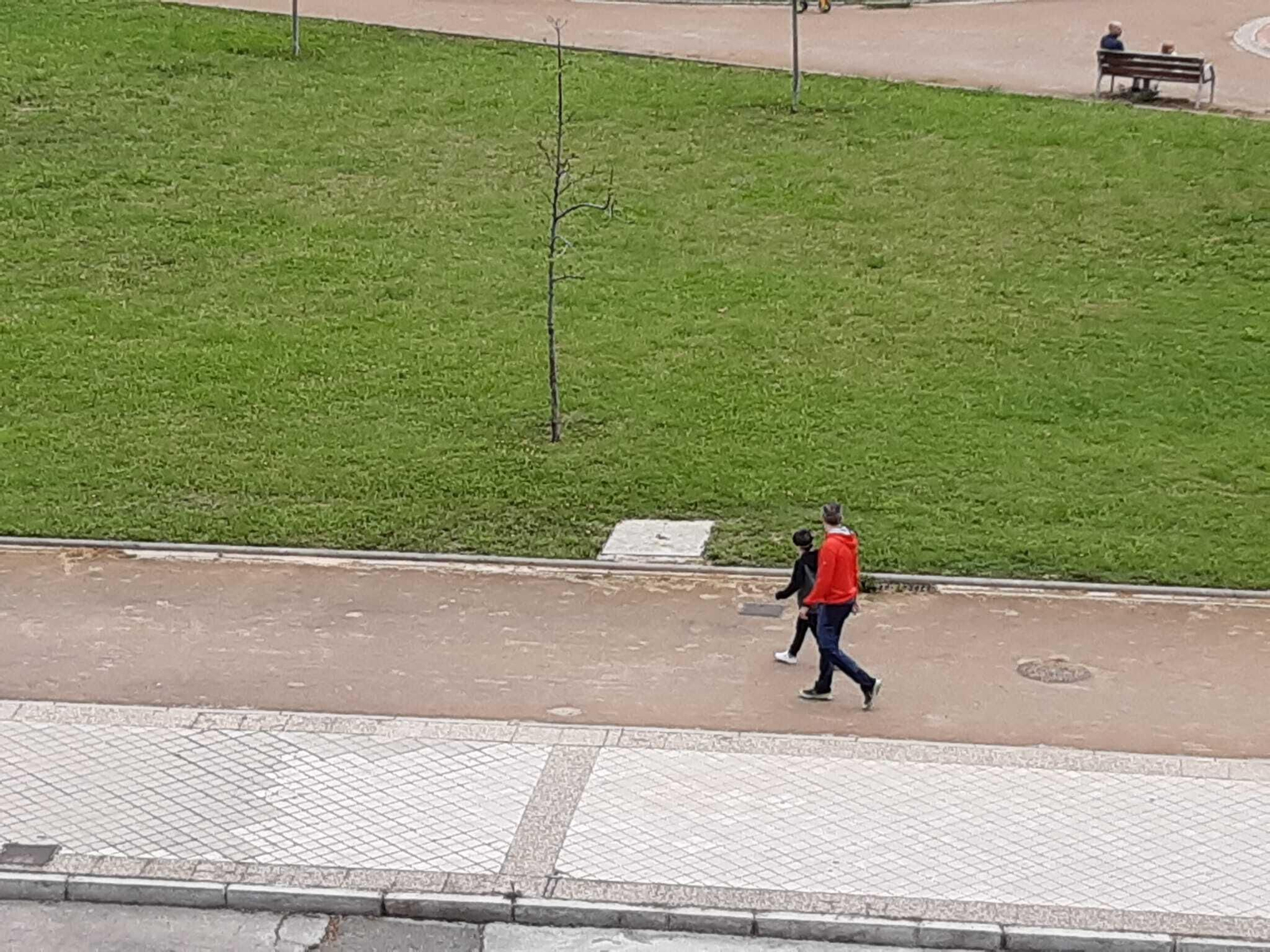 Los niños salen a las calles en Granada