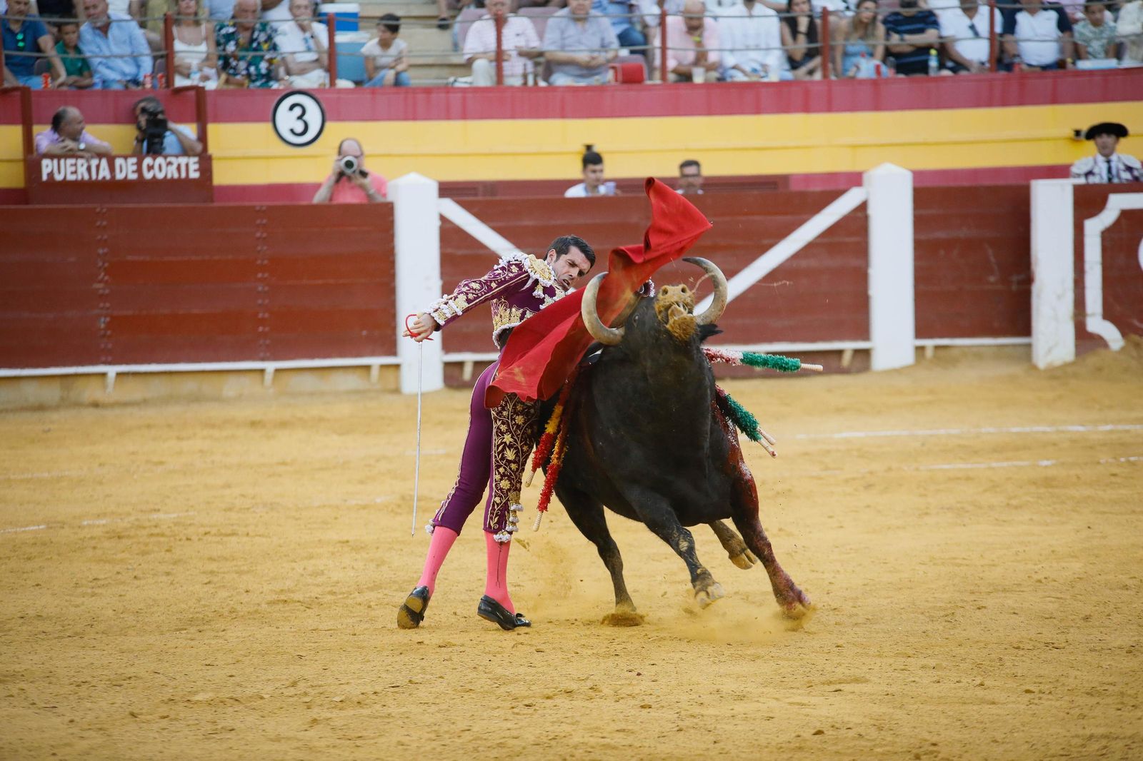 Corrida de toros en Roquetas, en imágenes
