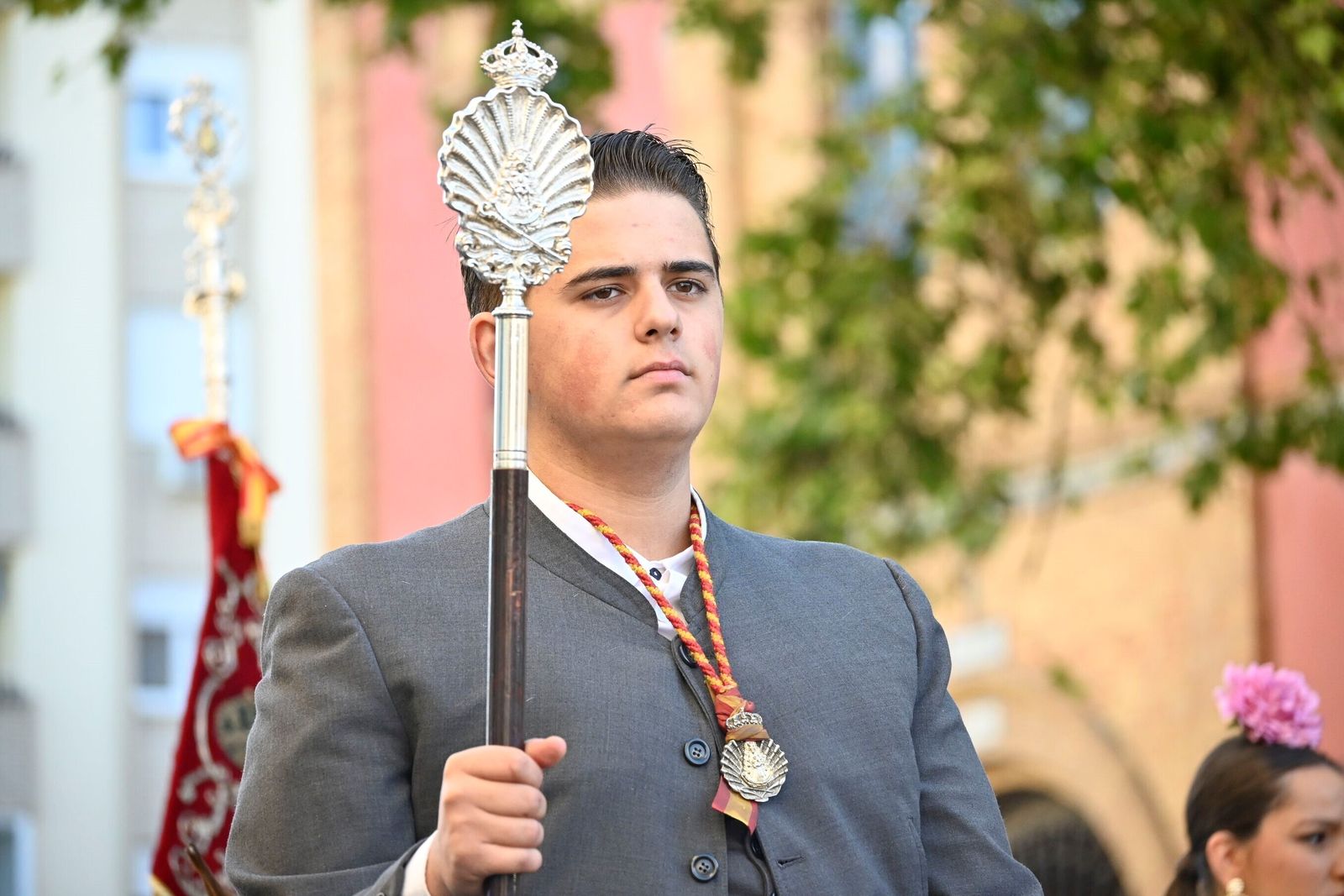 Imágenes de los peregrinos de la Hermandad de Emigrantes en su salida por las calles de Huelva