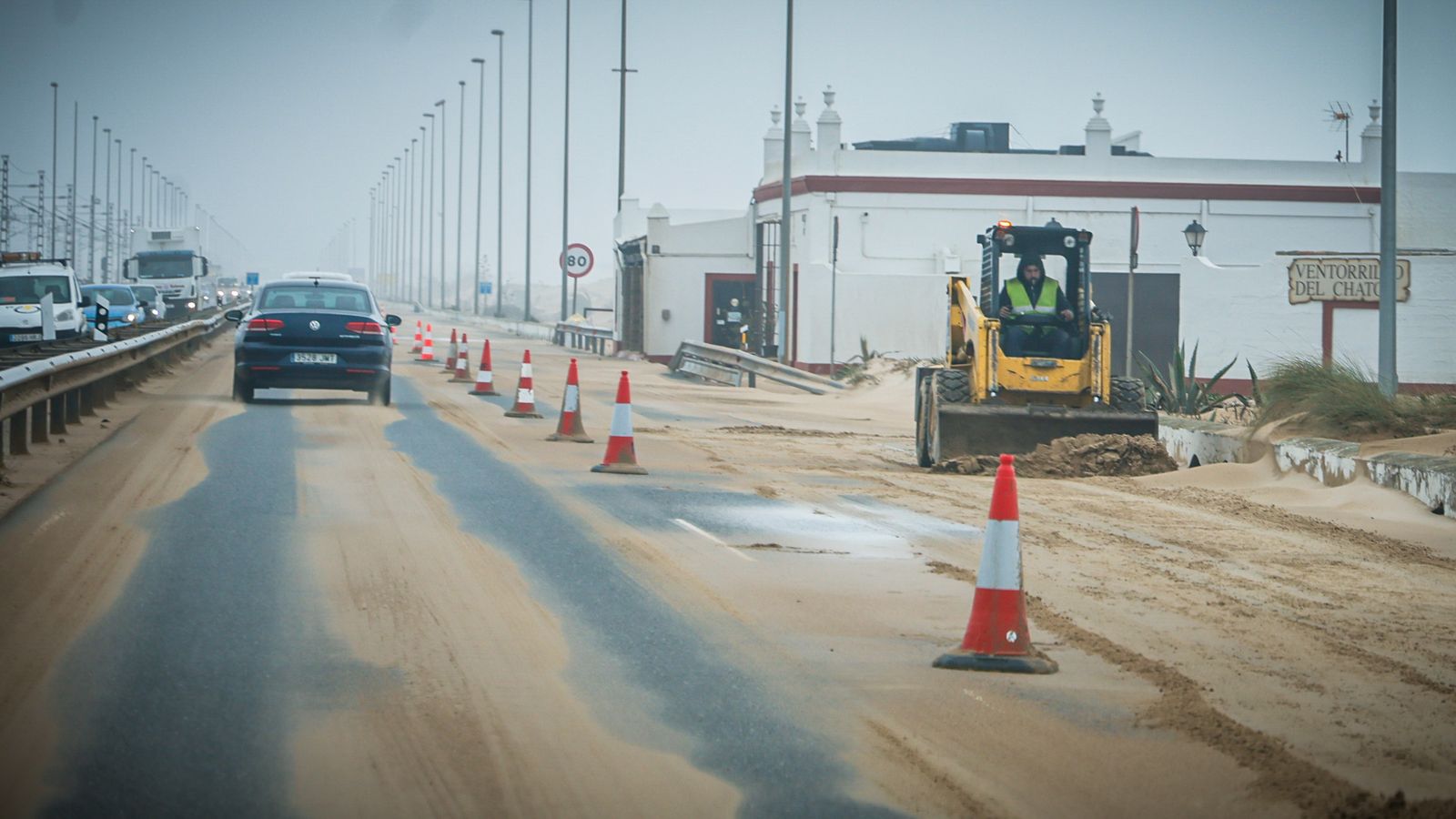 Imágenes de las incidencias y destrozos provocados por la borrasca Kristin en Cádiz